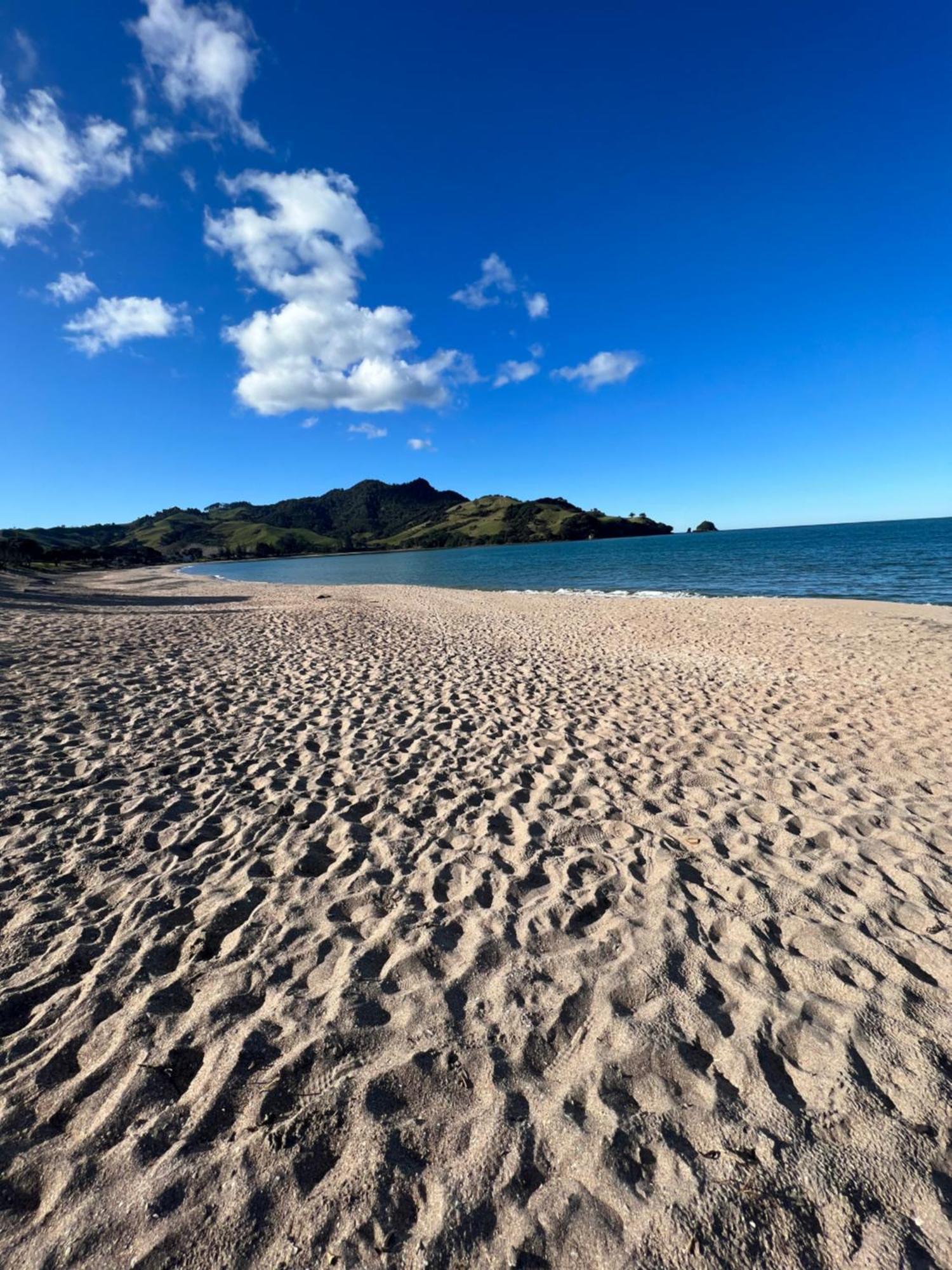 Private by the beach Hotel Whitianga Eksteriør billede